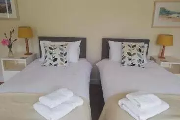 Bed and Breakfast Records Place