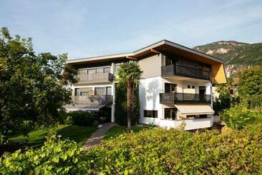 膳宿费 Julias Guesthouse