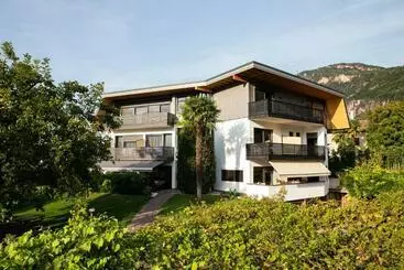 ペンション Julias Guesthouse