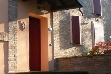 مبيت وإفطار Casa Nel Bosco