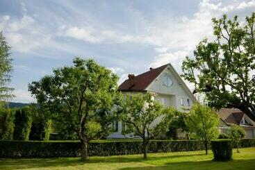 פנסיון Guest House Vitaja