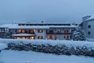 ホテル Garni Niederbacher