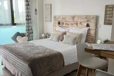 هتل آپارتمان Studios Nuitée En Provence