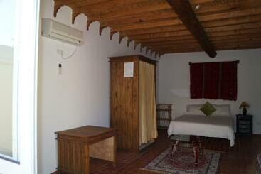 Pension (Hôtel basse catégorie) Rayani Maison D Hôtes