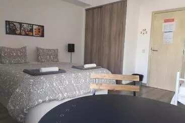 ペンション Taah Billa Guest House