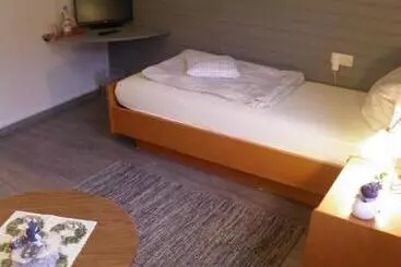 Aamiaismajoitus (B&B) Gasthof Walhalja