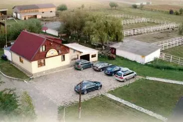 هتل Pensiunea ,,la Struti