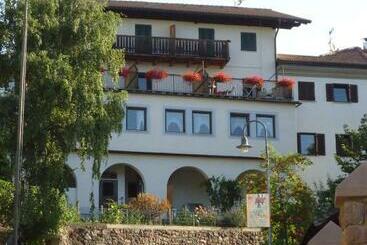 膳宿费 Gasthof Zum Roessl