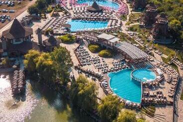 Курорт The Wind Mills Hydropark