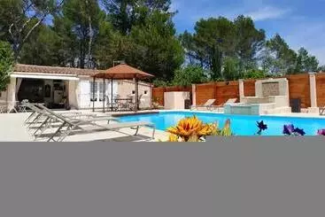 Chez Isabelle Et Guy B&b