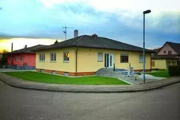 Majatalo Gästehaus Jeurissen Ca 5 Autominuten Von Europa Park Rust Oder Rulantica