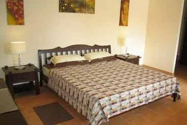 Majatalo Lonops Gay Paradise