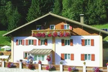 Aamiaismajoitus (B&B) Haus Jochum