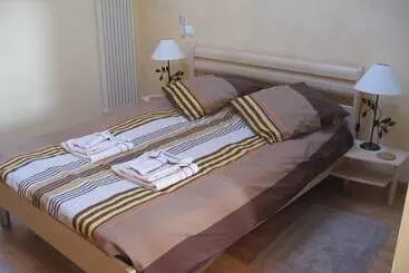 ベッドアンドブレックファースト Chambres D Hôtes Le Mûrier