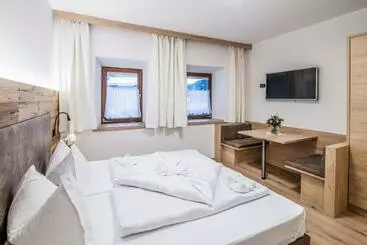 Apartments Heidenberger Delle Scuole