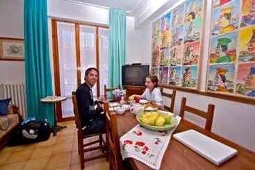 Pensió Affittacamere La Casa Di Elide