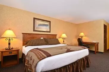 Отель Best Western Plus Kelly Inn And Suites