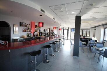 Отель Calas De Liencres