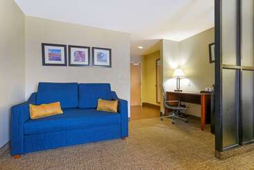 בית מלון כפרי Comfort Suites Fultondale I65 Near I22
