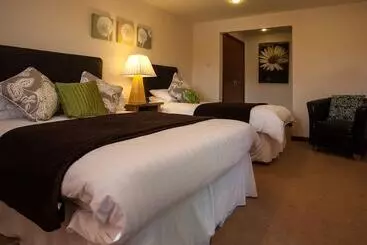 Hotel Dunhallin House