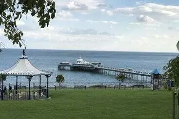 민박 Llandudno Hostel