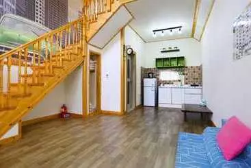 Hotel Yeongwol Donggang Castle Pension