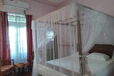 ペンション Sujatha Villa Paradise