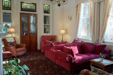 ベッドアンドブレックファースト Ascot House