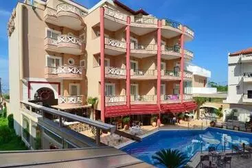 Huoneistohotelli Evilion Sea And Sun