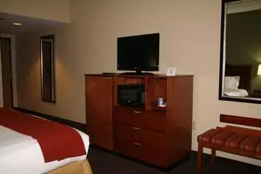 호텔 Holiday Inn Express And Suites Greenville By Ihg