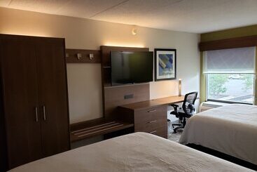 Отель Holiday Inn Express Edgewood Aberdeen Bel Air By Ihg