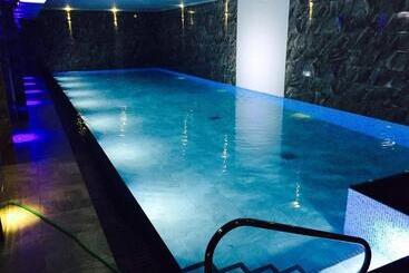 هتل Windermere Suites