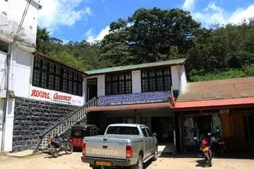 Hostel Queens Rest Inn