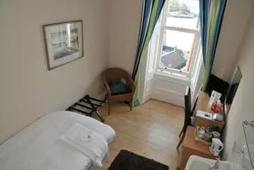 Invercloy Guest House