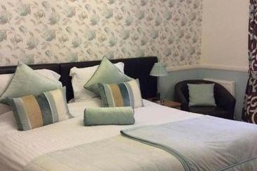 Bed and Breakfast Douglas House