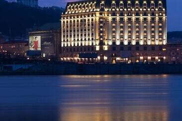Fairmont Grand Hotel Kyiv