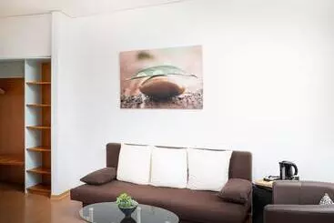 בית מלון כפרי Mainstreet