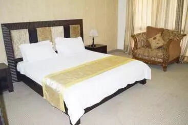 Hotel Loumaile Lodge