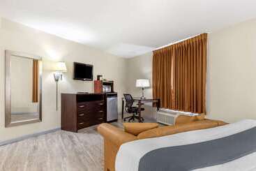 Otel Econo Lodge Of Conway