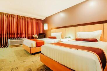 Greenhills Elan Hotel Modern