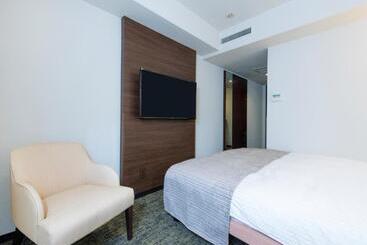 בית מלון כפרי Mystays Fukuoka Tenjin