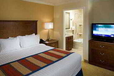 Apart Otel Towneplace Suites Houston Intercontinental Airport