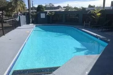 בית מלון כפרי East Port Motor Inn