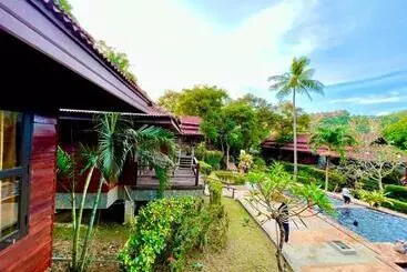 Hotel Baan Laanta Resort And Spa