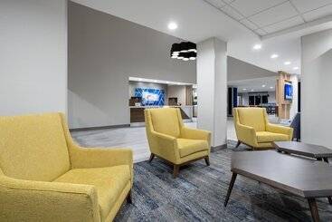 Holiday Inn Express Hotel & Suites Brattleboro, An Ihg