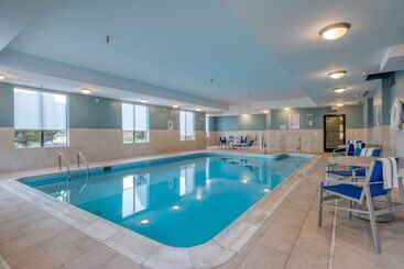 Holiday Inn Express Hotel & Suites Thornburg S. Fredericksburg, An Ihg