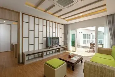 Hotel Phunawa Resort Phuket Karon Beach
