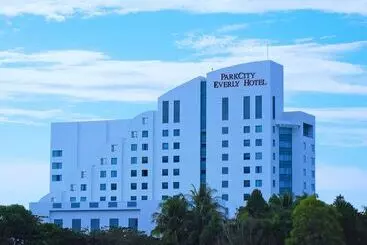 Отель Parkcity Everly