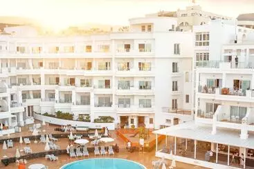 리조트 Sunwing Fanabe Beach