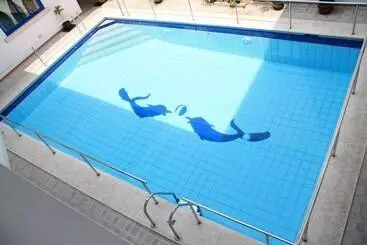 ツーリストアパートメント Dumaguete Springs Apartment